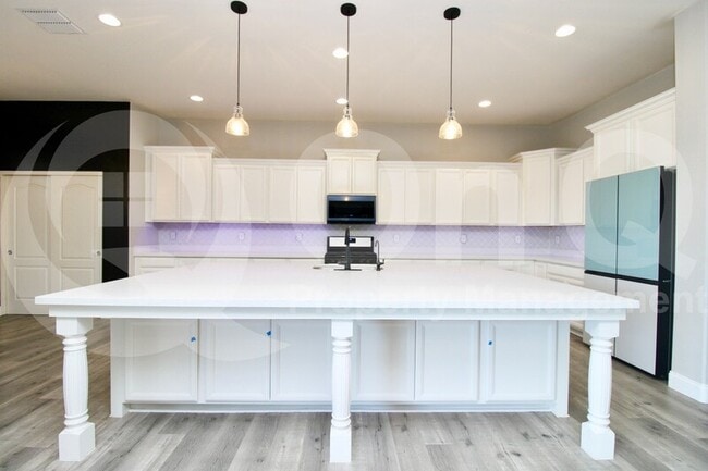 Building Photo - 22296 E Pecan Ln