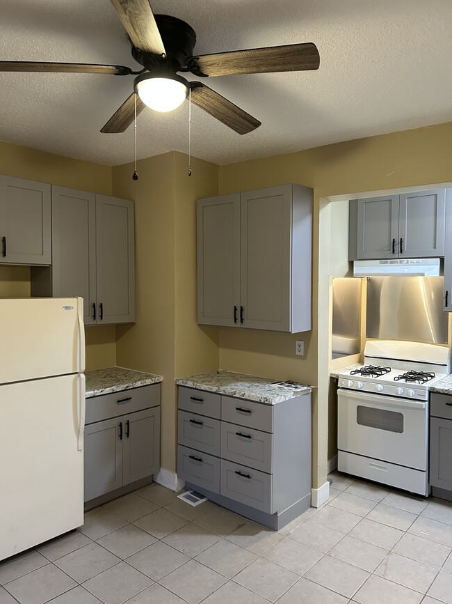 new stove and cabinets - 257 Newhall St