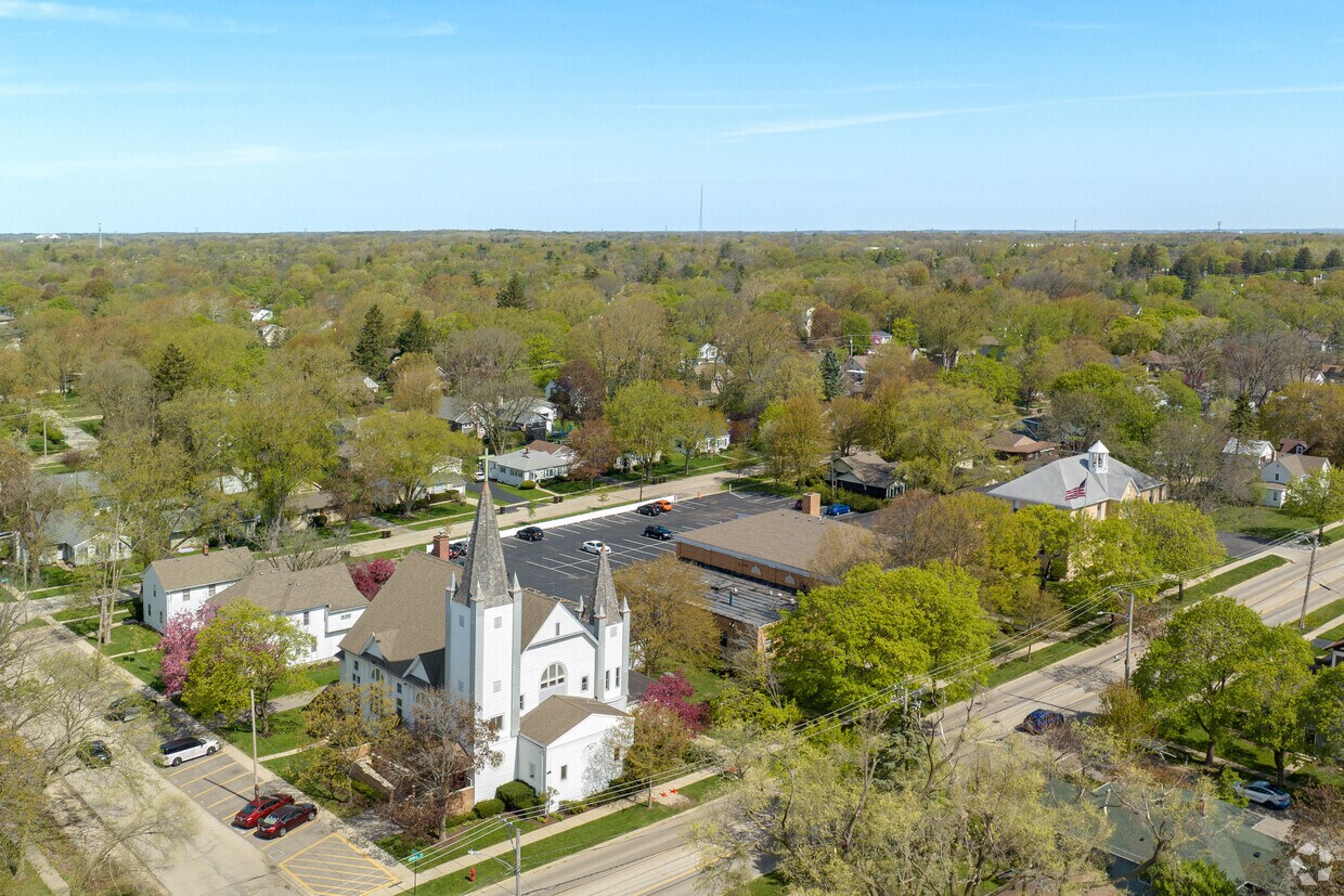 The Church Street Apartments Apartments at 174 S McHenry Ave Crystal