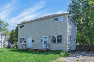 Building Photo - 898-900-900 Racine Ave