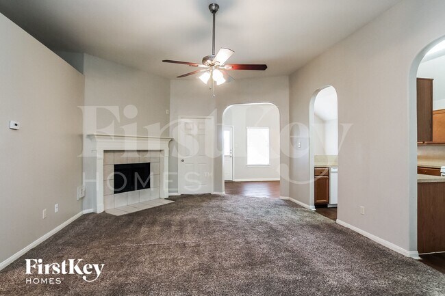 Foto del edificio - 5311 Lost Cove Ln