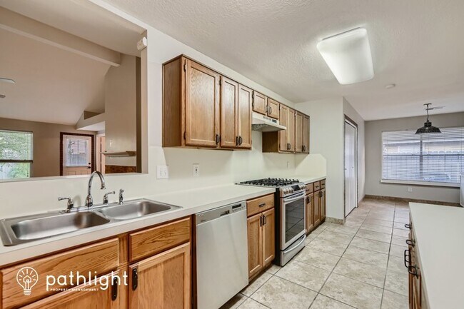 Building Photo - 6338 Northland Dr