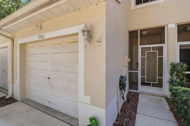 Foto del edificio - 9902 Lago Dr