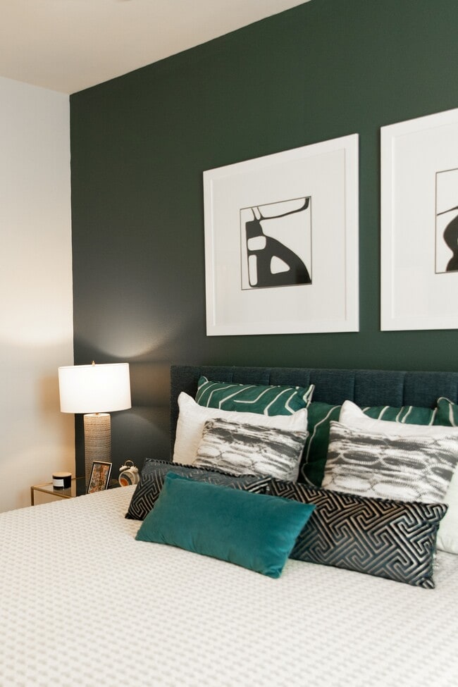 Building Photo - Jovie Lakeway