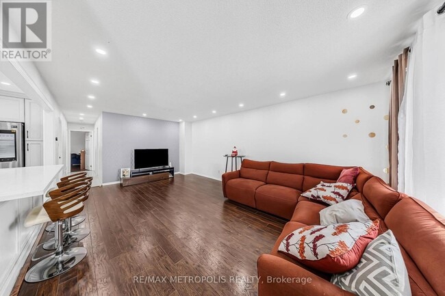 Photo du bâtiment - 897 Liverpool Rd