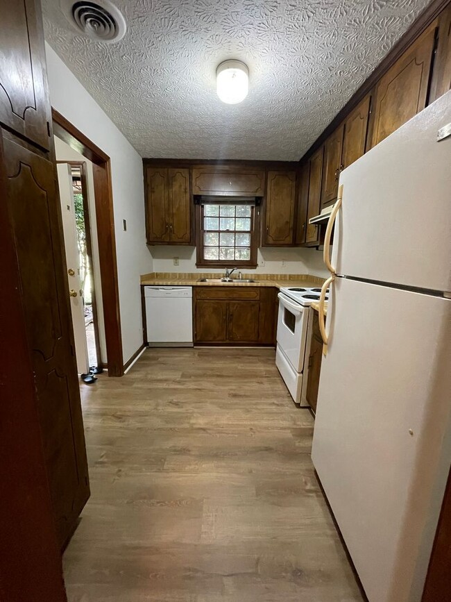 Foto del edificio - 2BR Duplex off of Epps Bridge near Timothy...