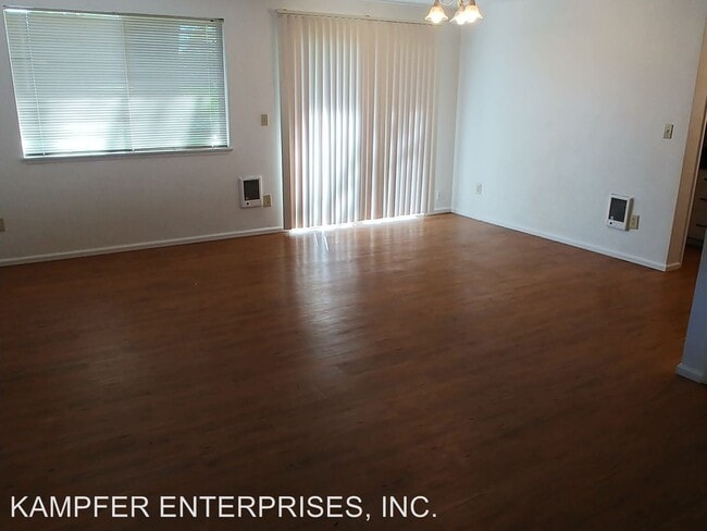 Building Photo - 1708 Del Rio Ave SE