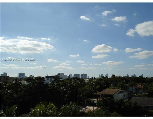 Building Photo - 2600 Collins Ave