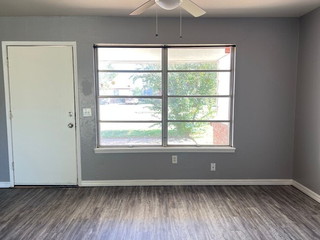 Building Photo - Welcome Home!