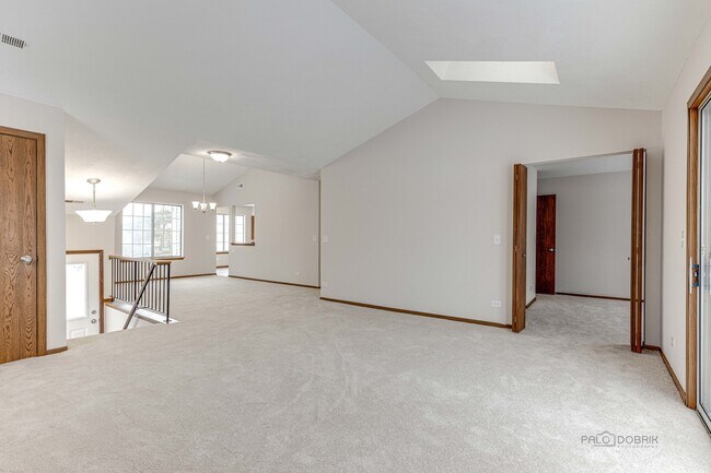 Foto del edificio - 2115 Southwind Cir