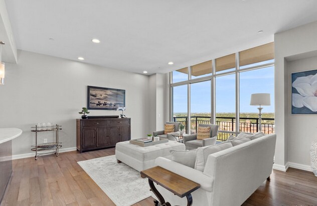 Foto principal - 4242 Broadway-318.5