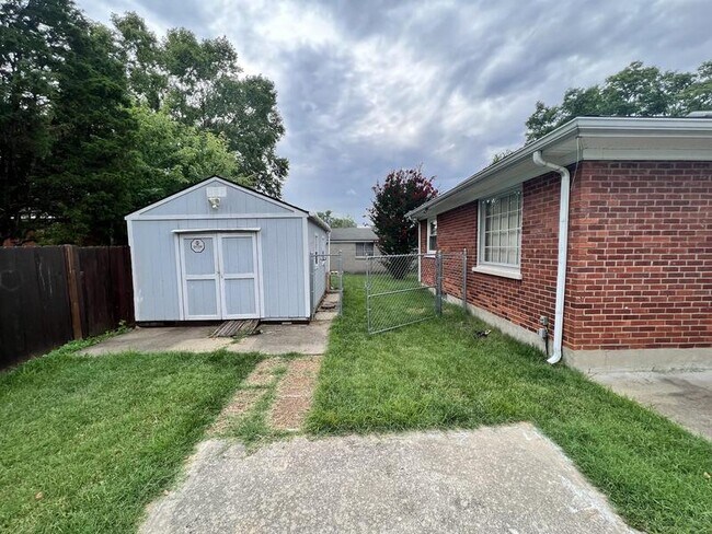 Building Photo - 1604 Clarice Way