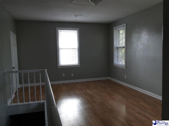 Building Photo - 601 S Dargan St