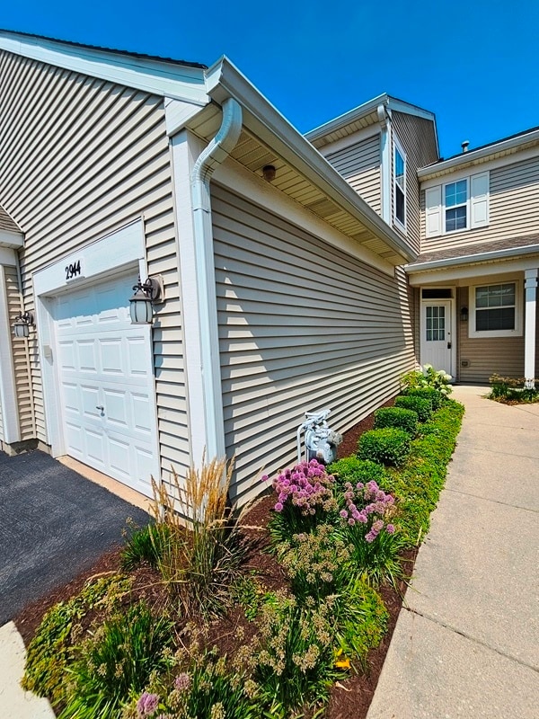 Foto del edificio - 2944 White Thorn Cir