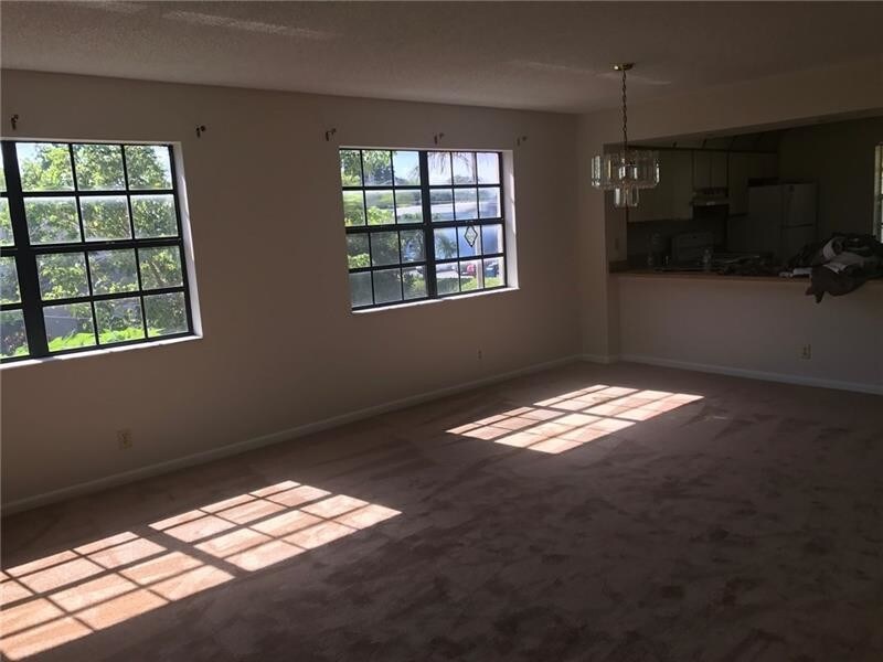 Foto principal - 960 NW 45th St