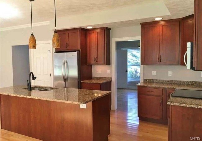 Foto del edificio - 2803 Lake Moraine Rd