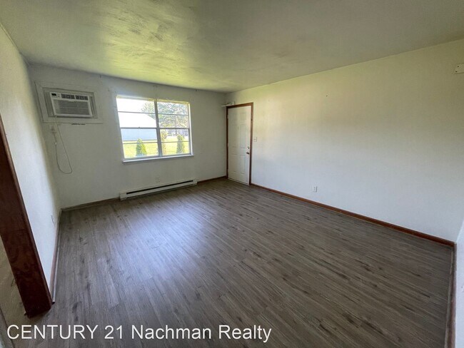 Building Photo - 2 br, 1 bath House - 1832 Ego Drive