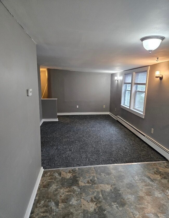 Building Photo - 576 Maine Ave