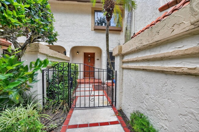 Building Photo - 7773 La Mirada Dr