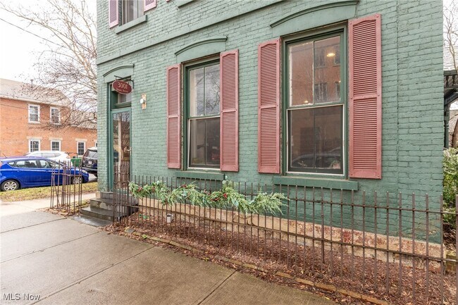 Building Photo - 3001 Bridge Ave