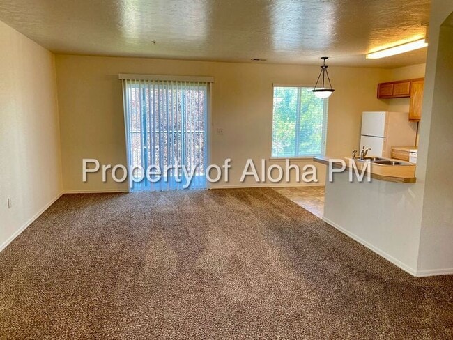 Foto del edificio - 1053 W Pine Ave