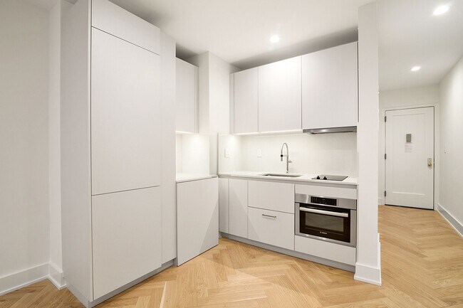 Foto del edificio - 225 W 23rd St