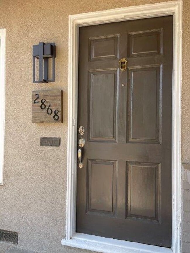 Foto del edificio - Gorgeous 2 Bedroom in Tahoe Park