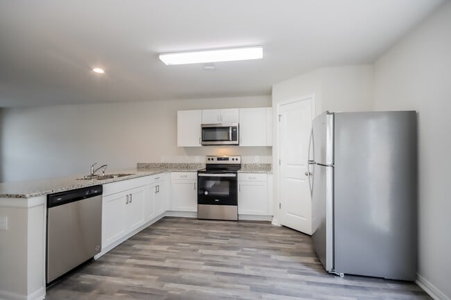 Building Photo - 15775 Del Norte Dr