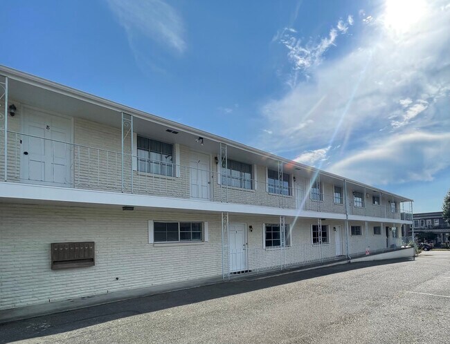 Building Photo - 2501 Rucker Ave