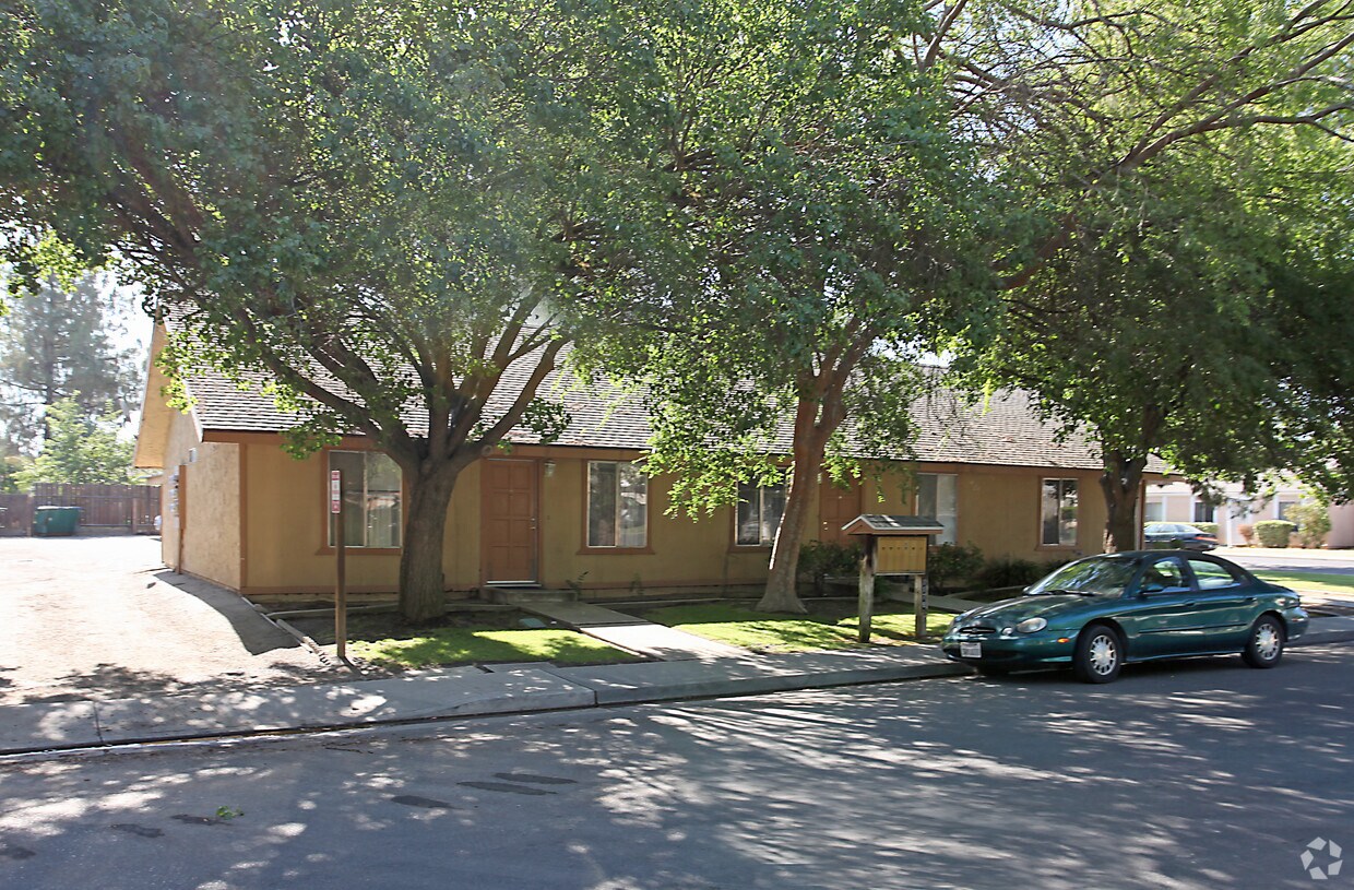 Building Photo - 1178-1190 Beverly Dr