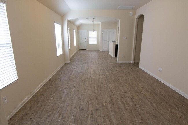 Building Photo - 3277 East Chunk Dr