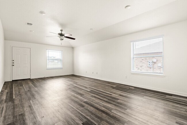 Building Photo - 922-A Industrial Avenue