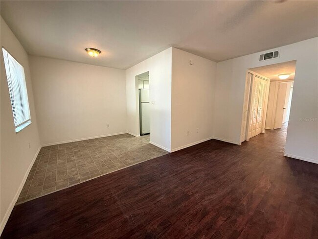 Foto del edificio - 421 SW 67th Terrace