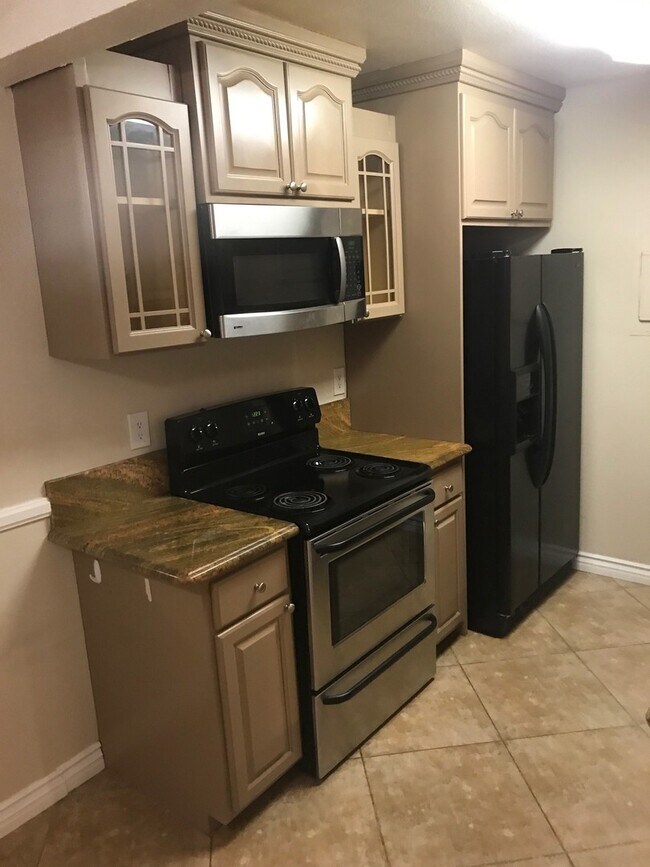 Foto del edificio - Santa Ana - 1 Bedroom 1 Bath Downstairs Co...