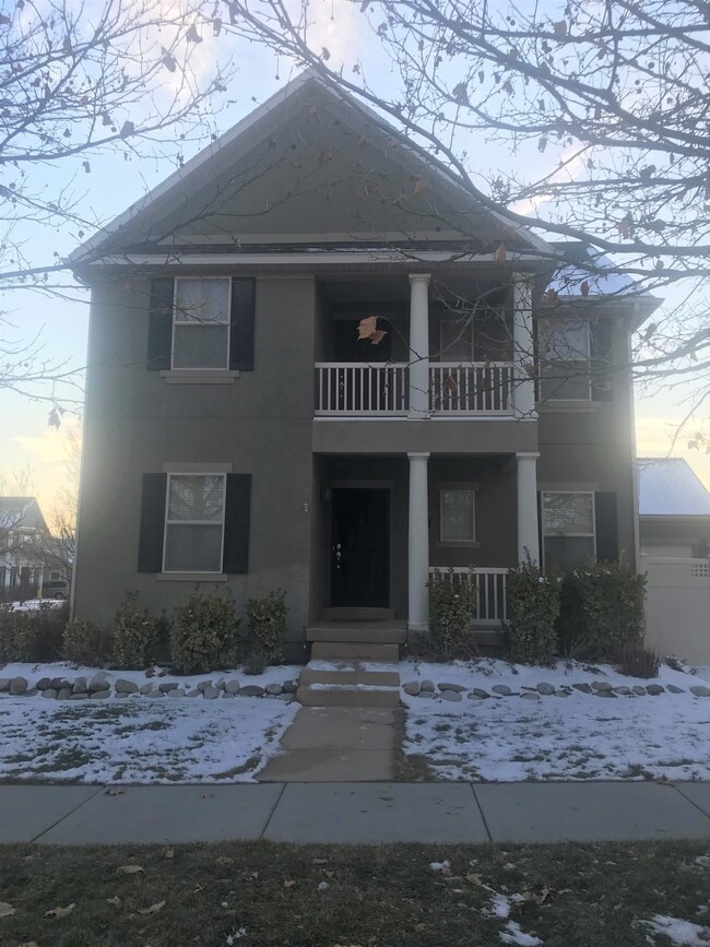 Building Photo - 11474 Lookout Hill Dr