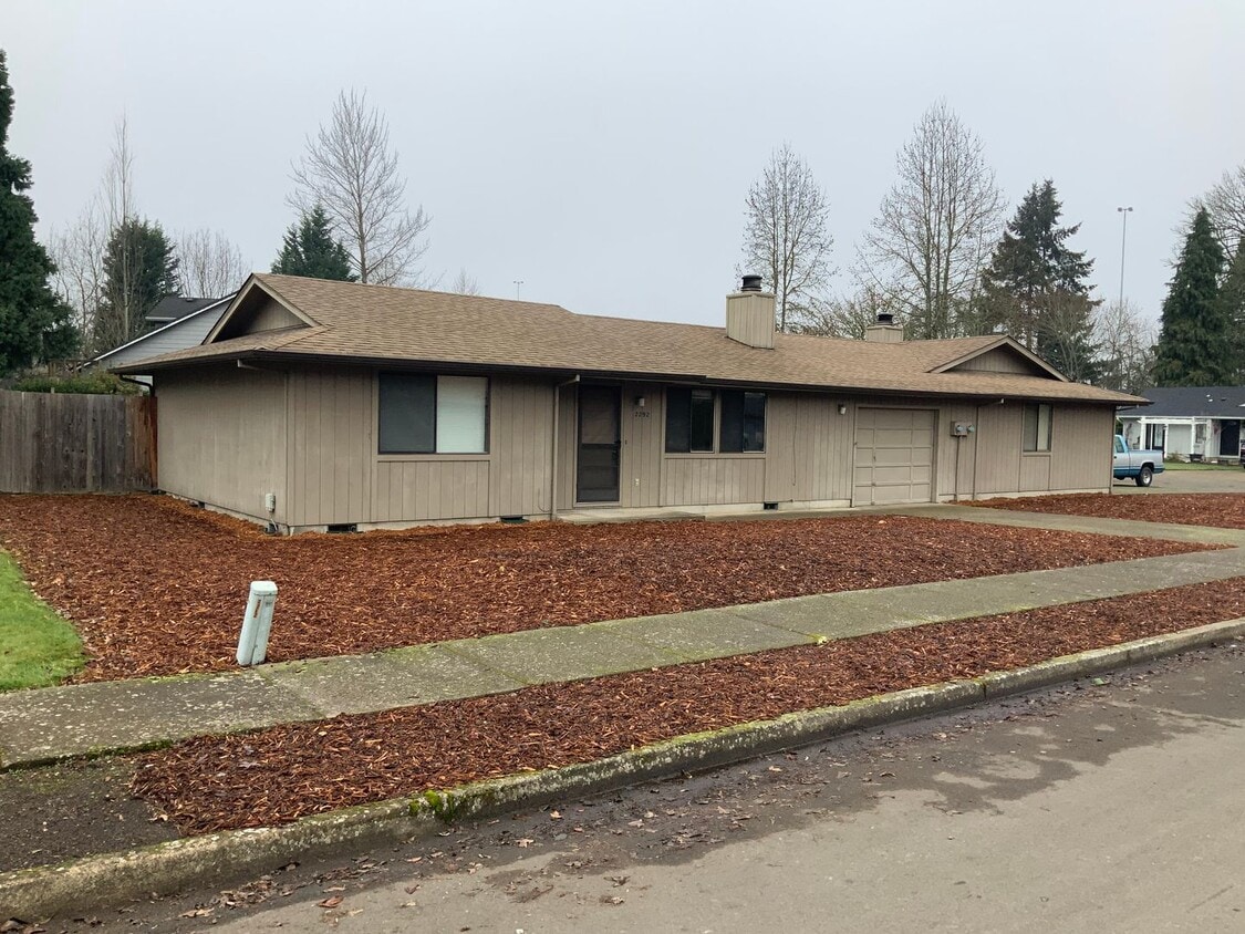 Primary Photo - 2 Bedroom Duplex in Cal Young Neighborhood