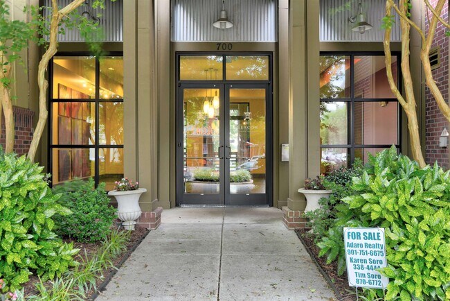 Foto del edificio - 700 Harbor Bend Rd