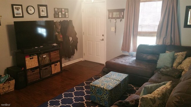 Foto del edificio - 10005 Kessler St