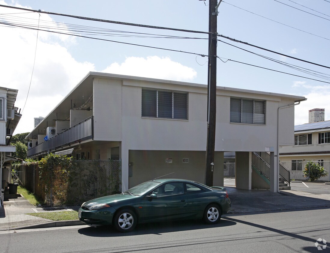Building Photo - 931 Coolidge St
