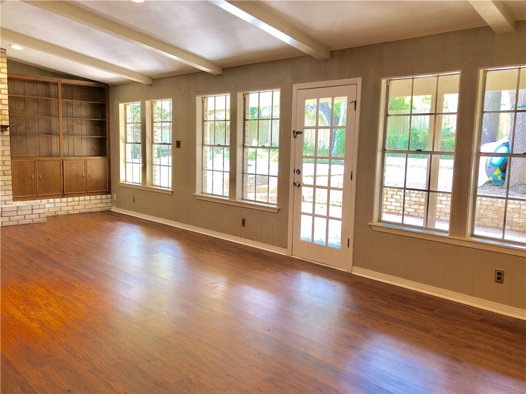 7504 Chimney Corners, Austin, TX 78731 House for Rent in Austin, TX