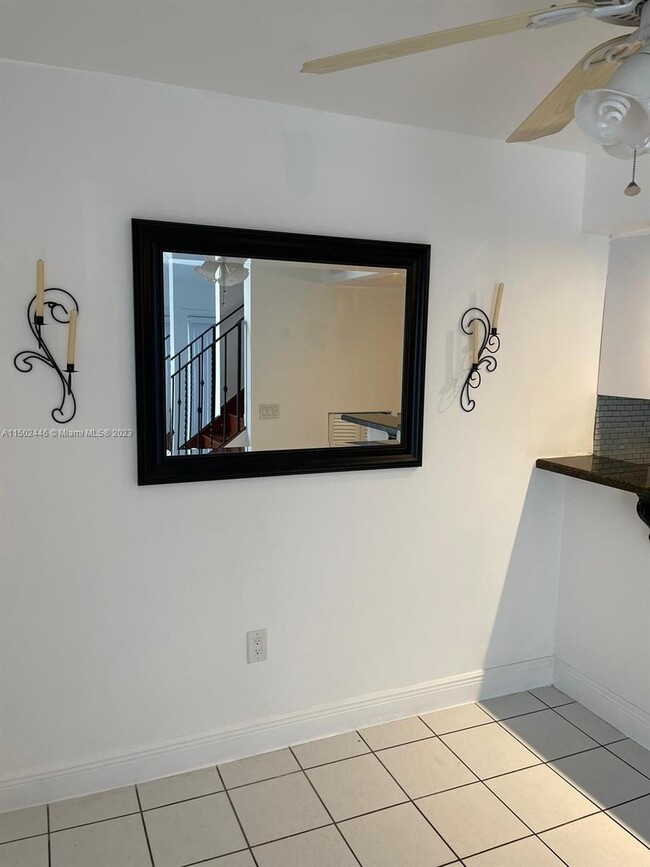 Building Photo - 8450 SW 154th Cir Ct