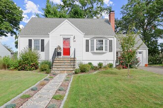 Building Photo - 15 Folwell Rd