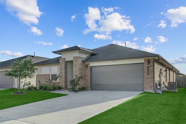 Building Photo - 7926 Murciana Dr