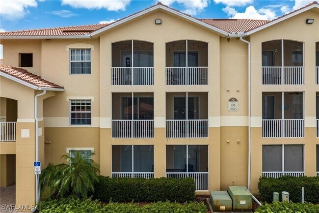 Foto del edificio - 9005 Colby Dr