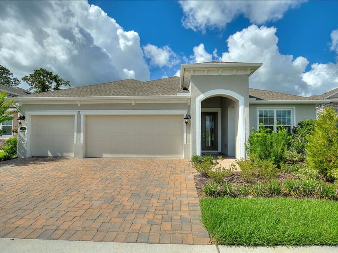 Primary Photo - Modern Comfort & Convenience: 3BR Home wit...