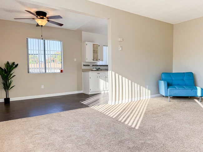 Foto del edificio - 4th St Apartments