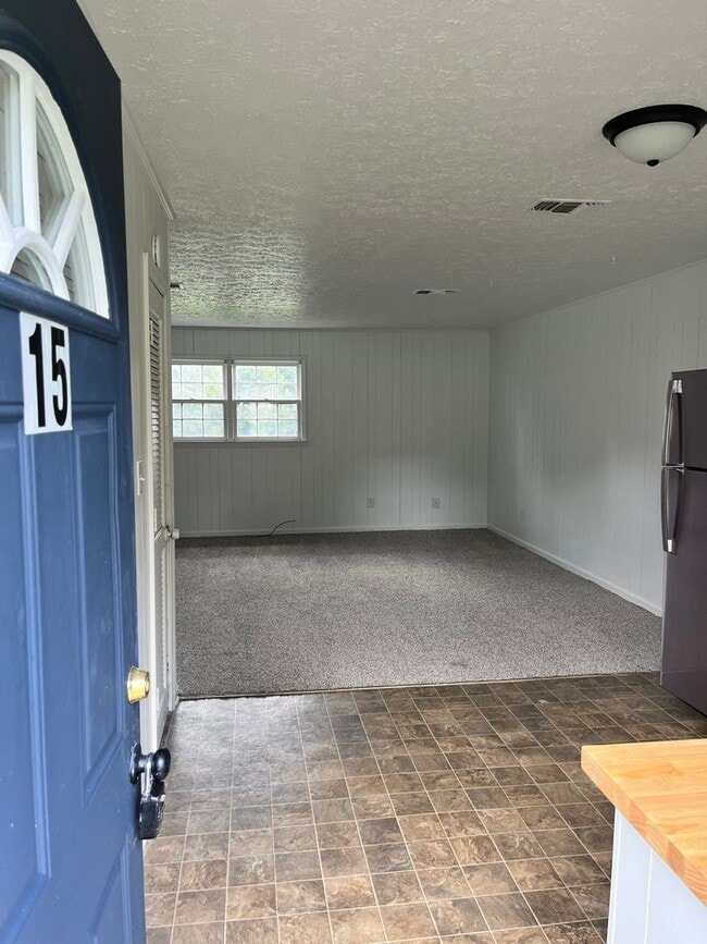 Building Photo - Quail Ridge Apartments 5