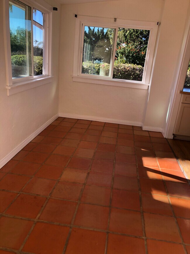 Building Photo - 258 Mar Vista Dr