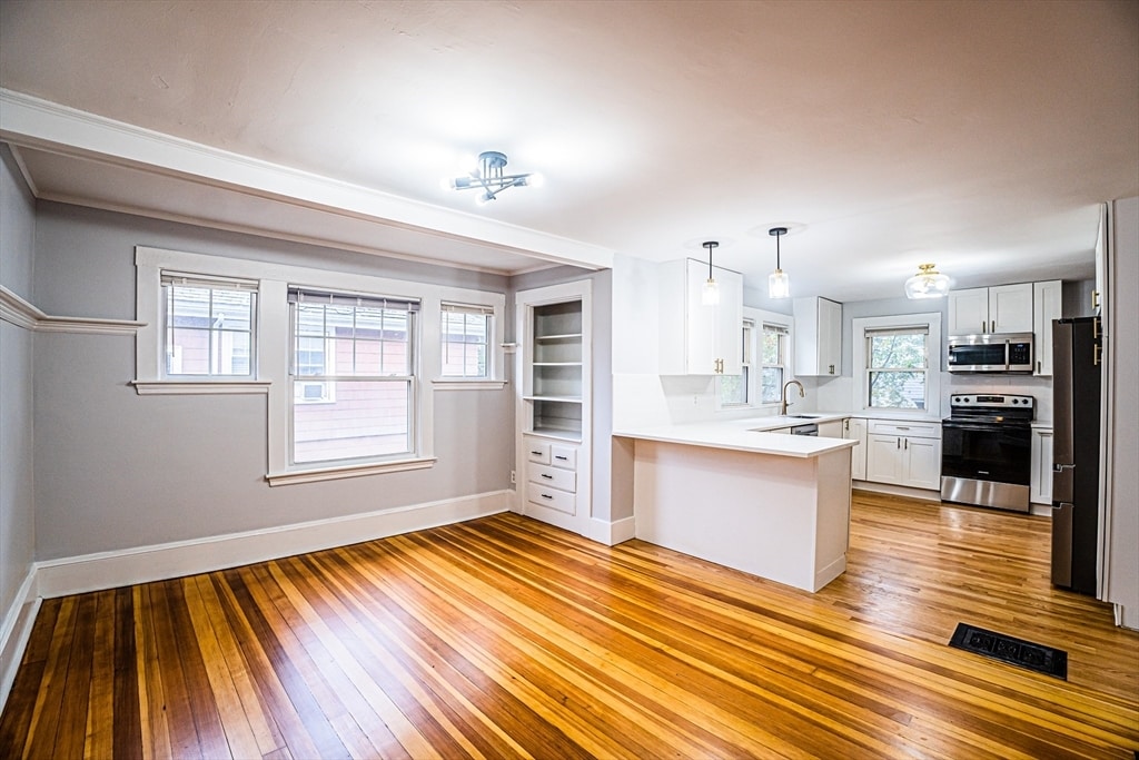 Foto principal - 47 Bridges Ave