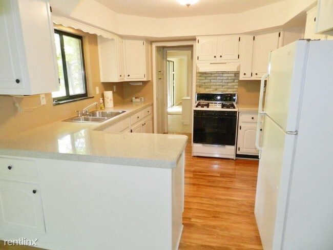 Building Photo - 3 br, 2 bath House - 22706 Elmgrove St